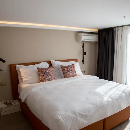 Sparkle Hotell 3*
