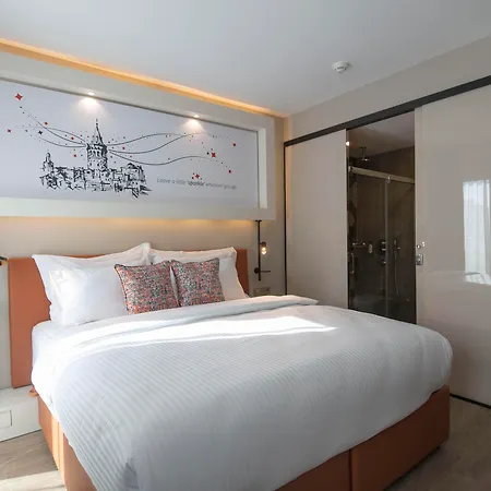 Sparkle Hotell 3*